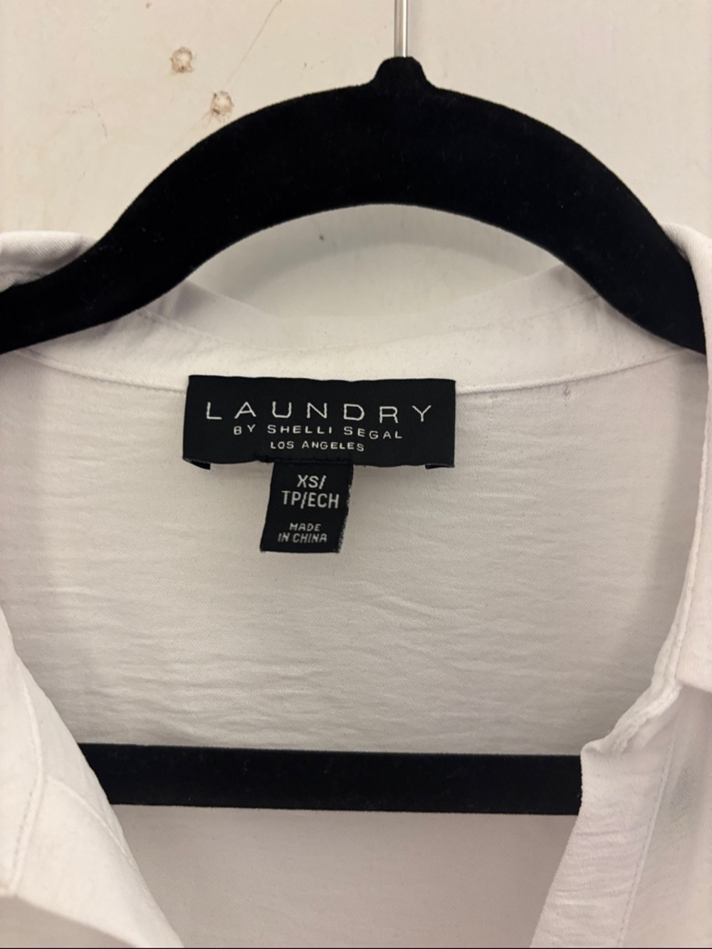Laundry By Shelli Segal White Ruched Button-Front Shirt - Picture 2 of 3